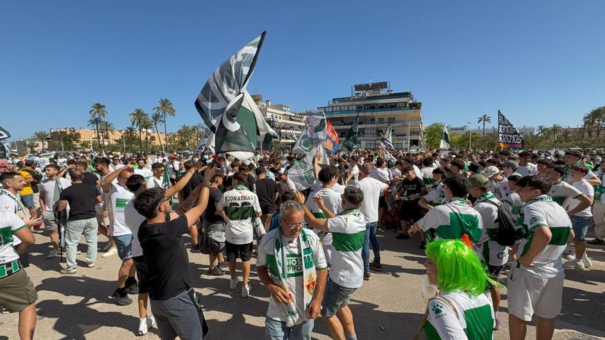 Previa Elche CF - Málaga CF: así está el ambiente en el Martínez Valero antes del partido