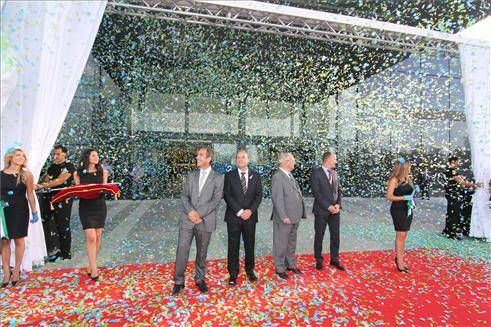 Inauguración del centro comercial El Faro de Badajoz en imágenes