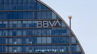 El BBVA reduce el porcentaje mínimo del Sabadell que aspira a comprar para tratar de que su OPA triunfe