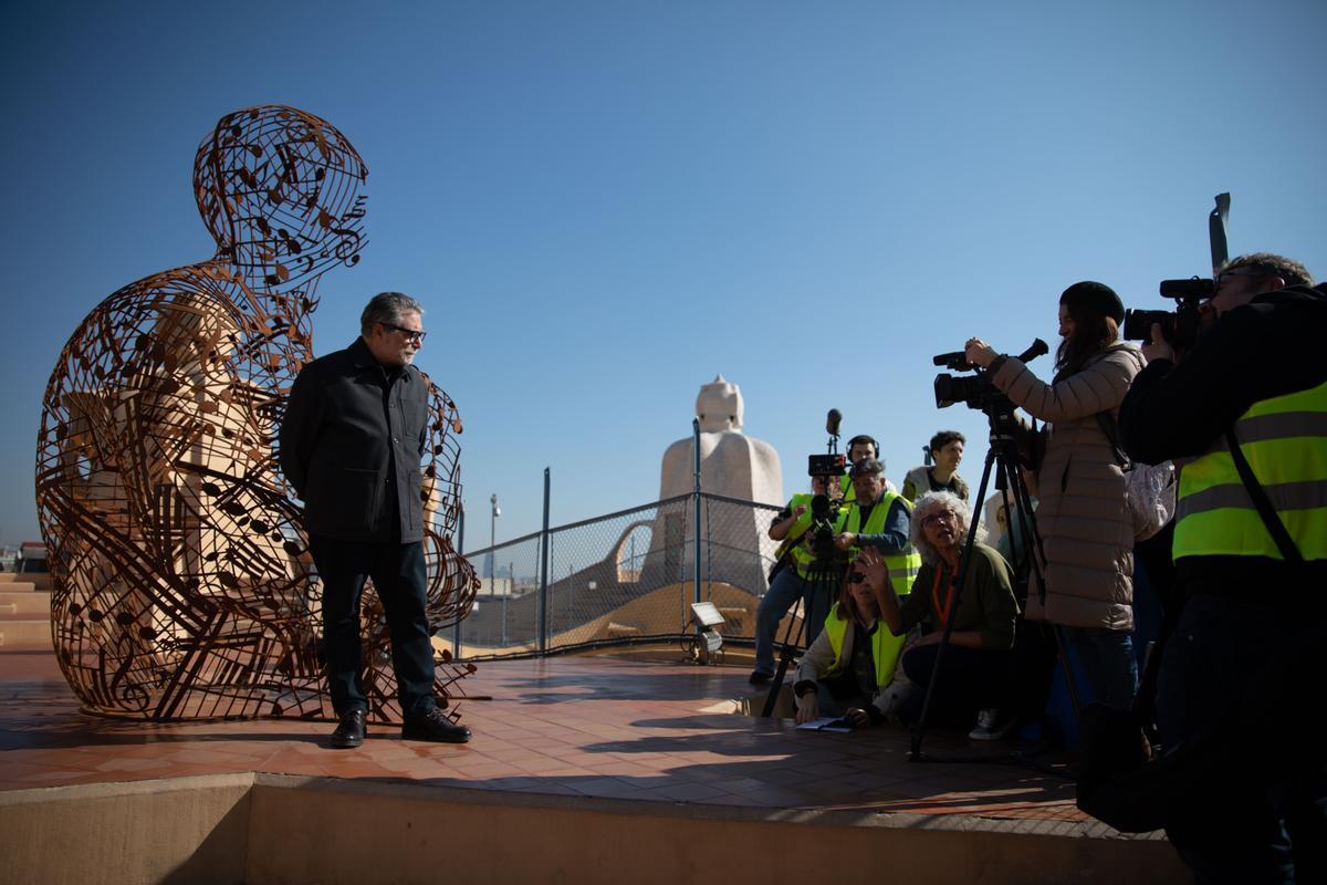 Una escultura de Jaume Plensa corona La Pedrera