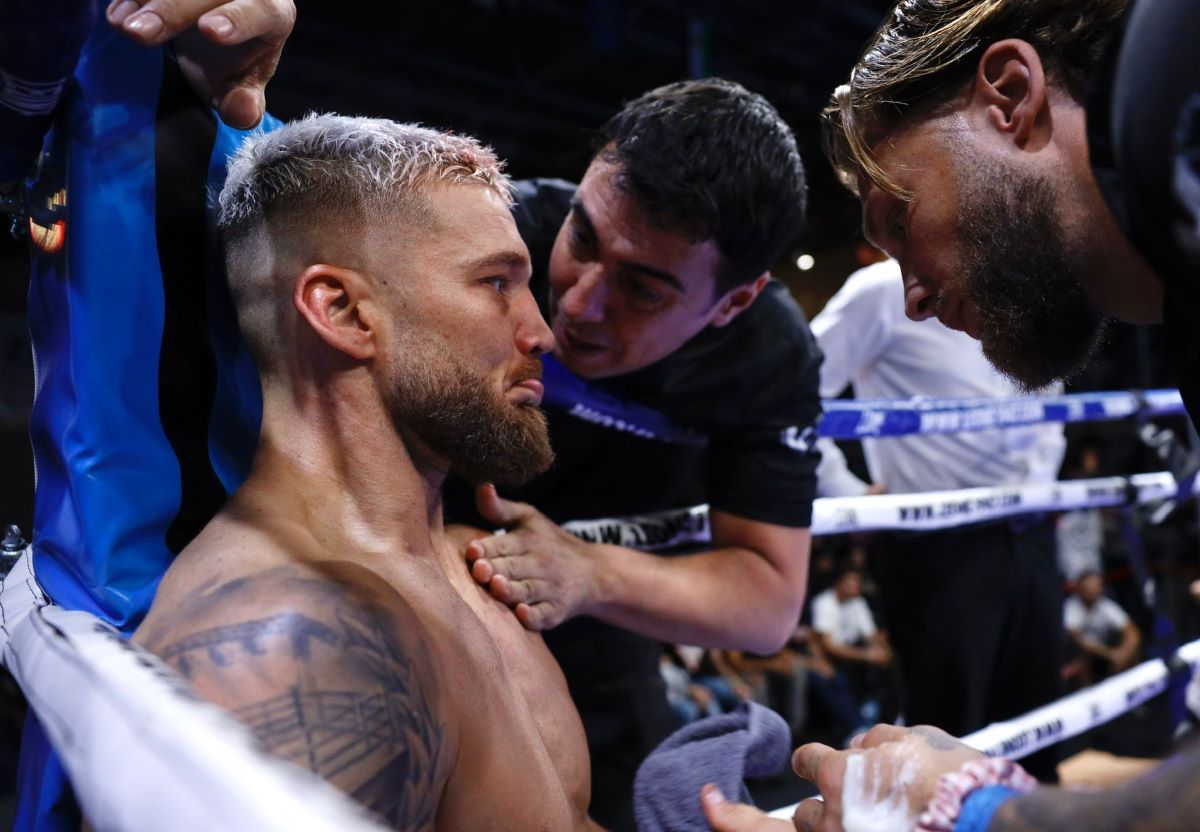 Velada de boxeo en el pabellón Siglo XXI