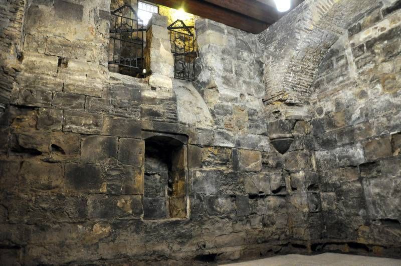 Fotogalería de la cripta en la parroquia de la Seo