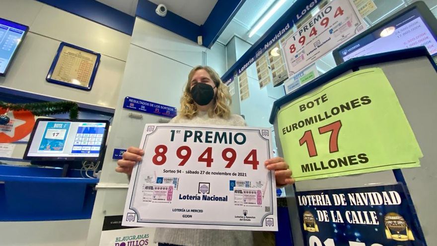 El primer premio de la Lotería deja 600.000 euros en Gijón: "Sentimos una ilusión enorme"