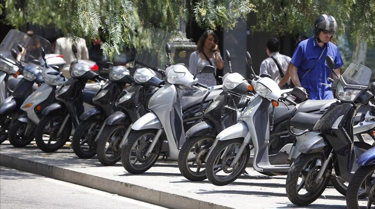 xperez13533204 barcelona 6 07 2010 motos motocicletas y ciclomotores aparca160728133835 xperez13533204 barcelona 6 07 2010 motos motocicletas y ciclomotores aparca160728133835