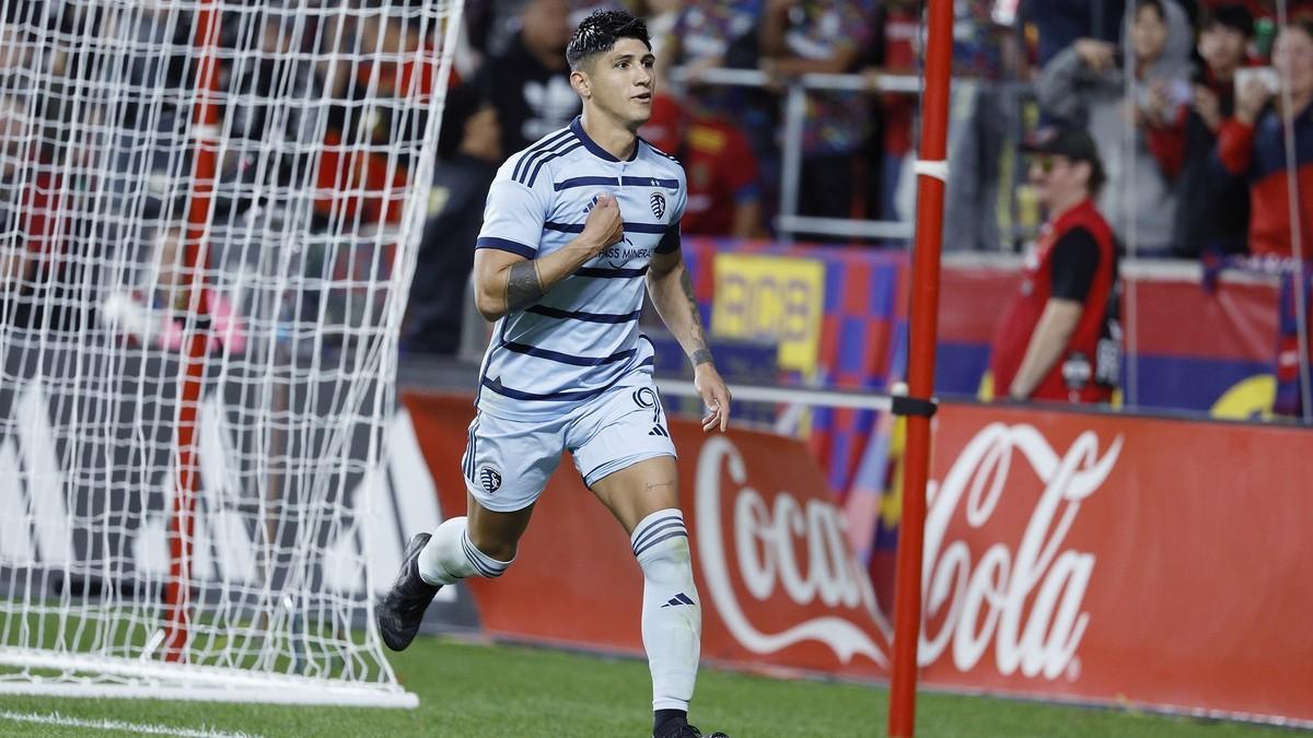 Alain Pulido, celebrando un gol con Sporting KC