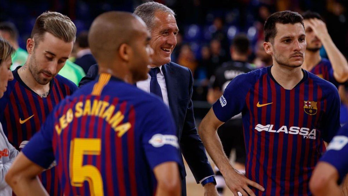 El Barça Lassa celebró la sufrida victoria ante el Palma Futsal