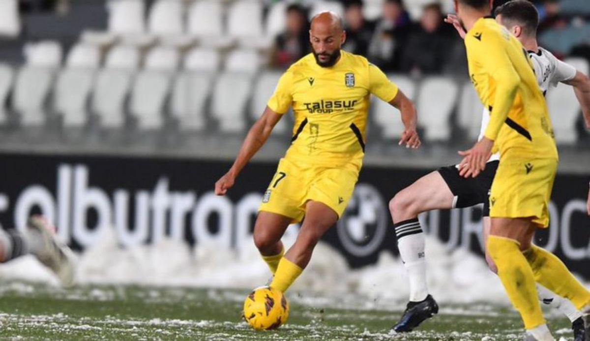 Mikel Rico durante el duelo ante el Burgos. | PRENSA FC CARTAGENA