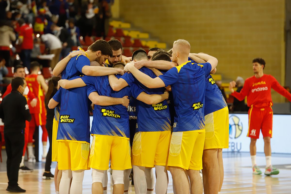 Las imágenes del partido de baloncesto España-Ucrania en Vista Alegre