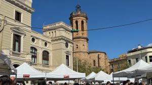 Ambiente de Sant Jordi en el centro de Sabadell