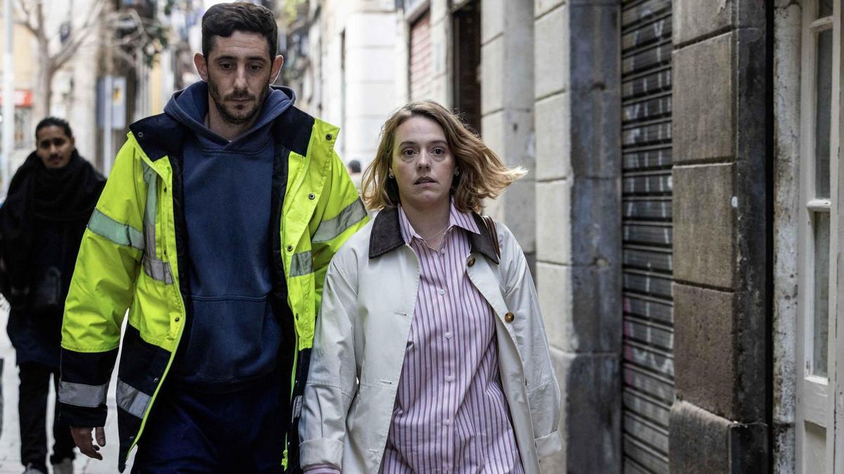 Enric Auquer y Maria Rodríguez en un momento del rodaje de 'Ravalear'