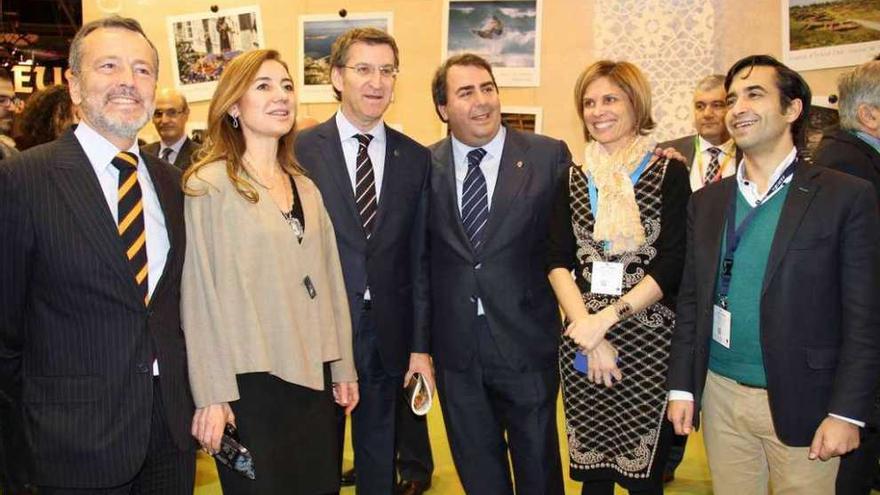 Hernández, Fernández Currás, Feijóo, Negreira, Castro y Rey Varela, ayer, en la inauguración de Fitur en Madrid. l. o.