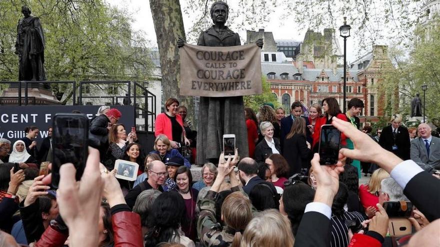 La Plaza del Parlamento de Londres inaugura la primera y única estatua de una mujer