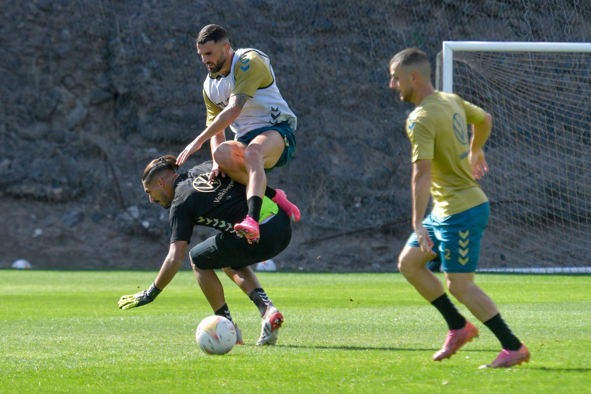 La UD retoma el trabajo en la Ciudad Deportiva tras la derrota ante el Real Zaragoza.