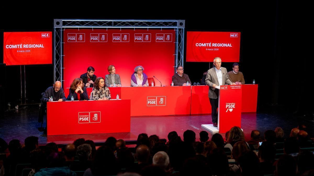 Galería | El PSOE extremeño se reinicia con unas primarias el 11 de abril: "Voy a seguir trabajando para que haya un solo candidato", asegura Quintana