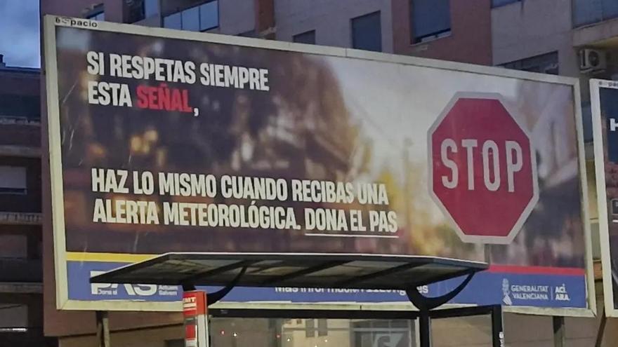 Un polémico cartel de la Generalitat indigna a los vecinos de los pueblos de la dana