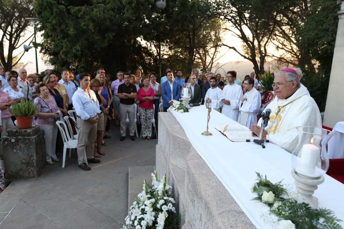 Fotogalería/  La nueva iluminación del Sagrado Corazón de las Ermitas.