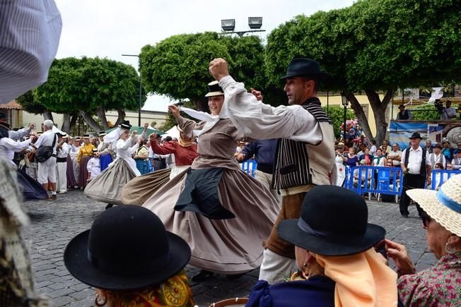 Procesion y Romeria por las Fiestas de las ...