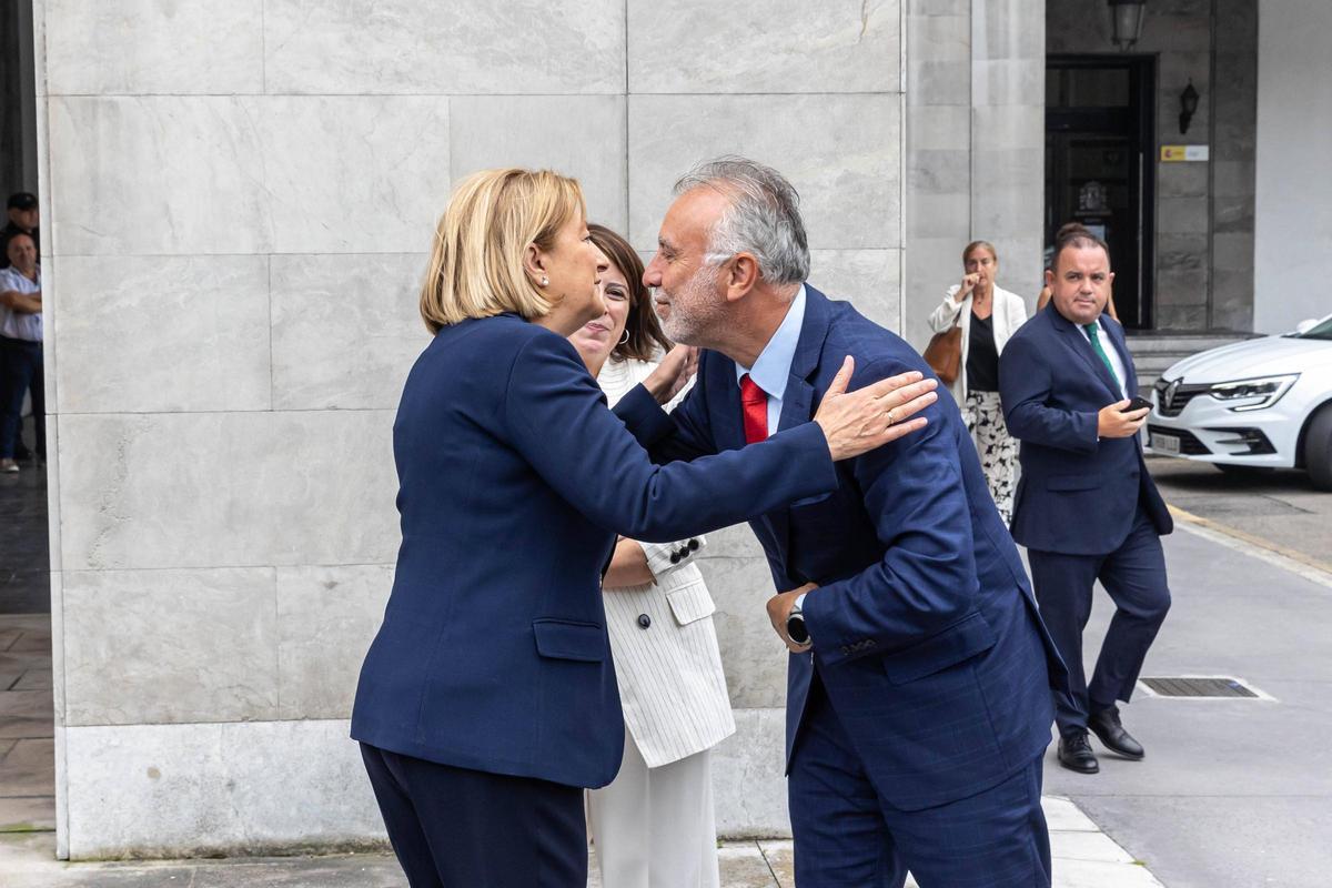 EN IMÁGENES: Toma de posesión de Adriana Lastra como Delegada del ...