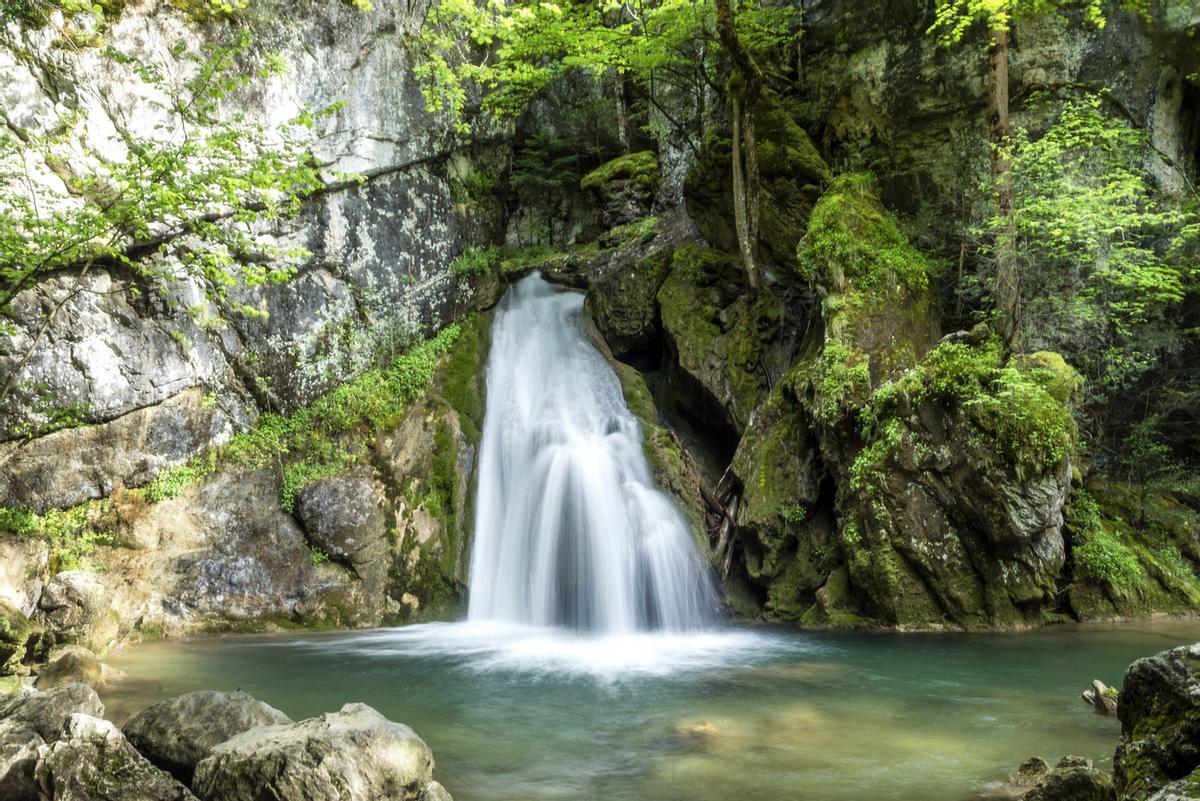 a cascada de Belabarce en Isaba