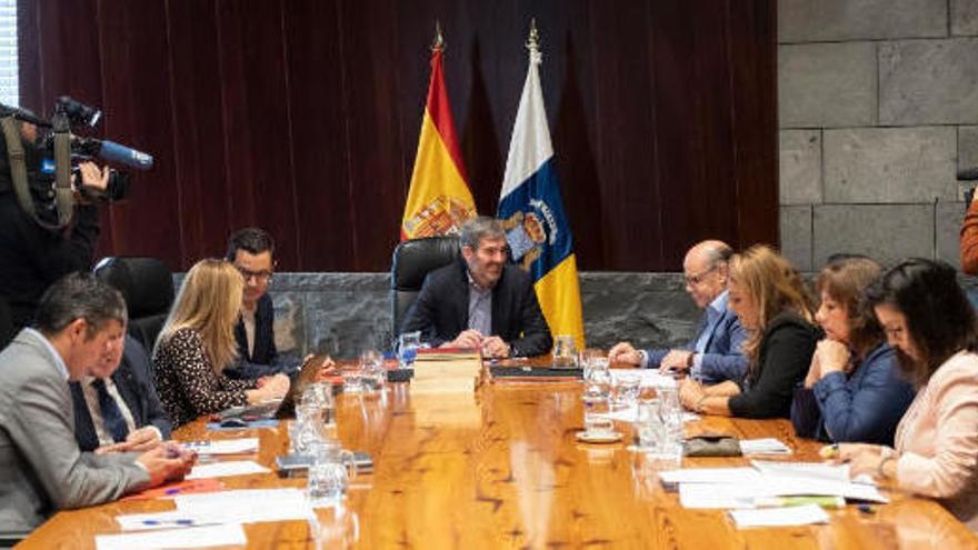 José Miguel Barragán y Fernando Clavijo, en una reunión de la cúpula de CC