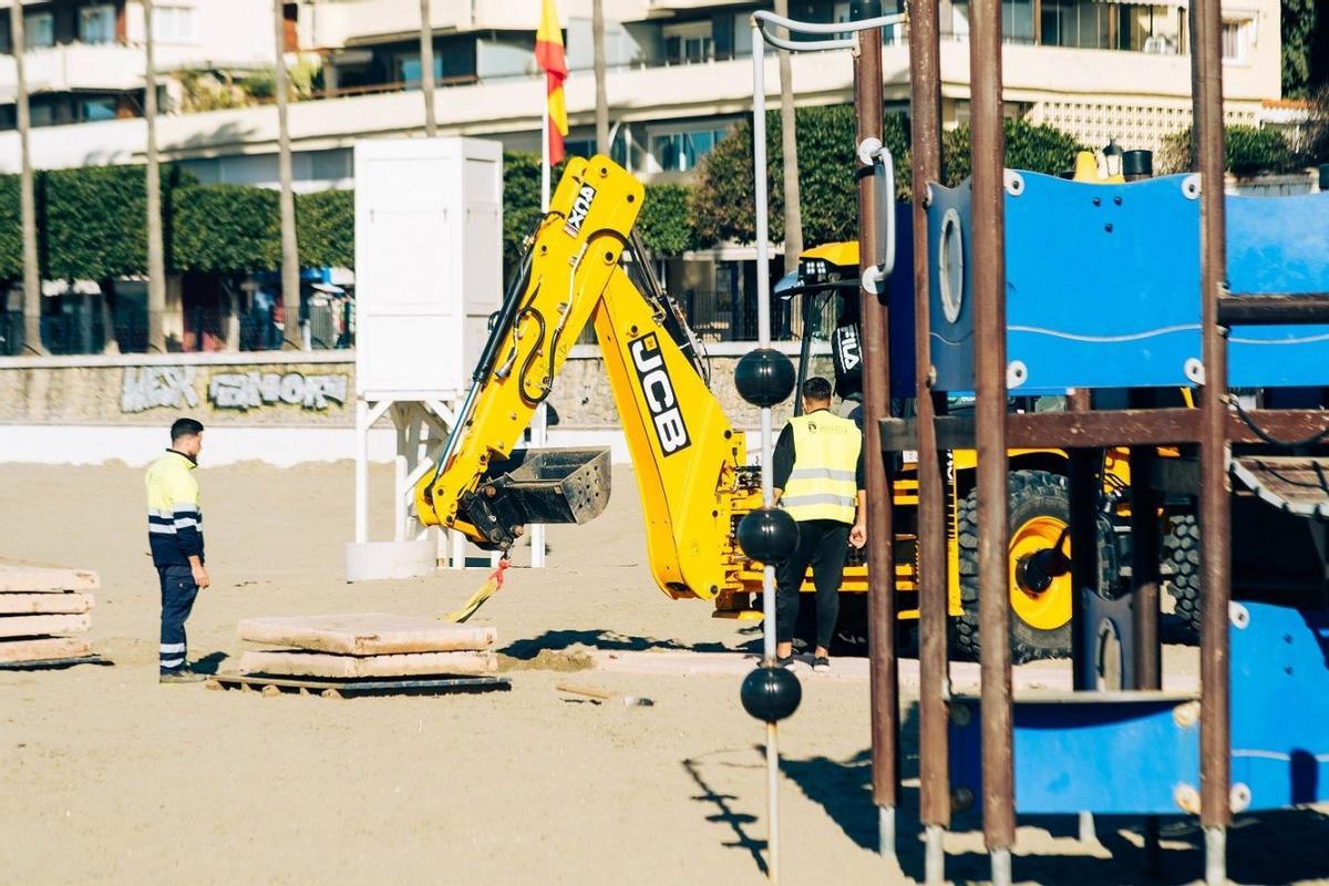 Sustitución de las pasarelas en las playas de Marbella