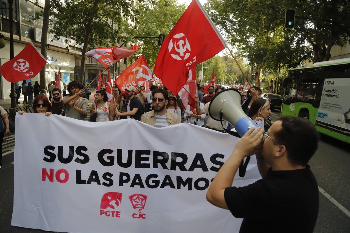 Una manifestación dice ‘No a la guerra’ en las calles de Córdoba