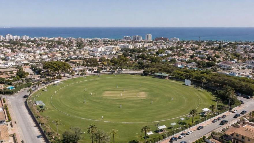 Orihuela Costa sumará una nueva instalación deportiva... y no es lo que la mayoría esperaba