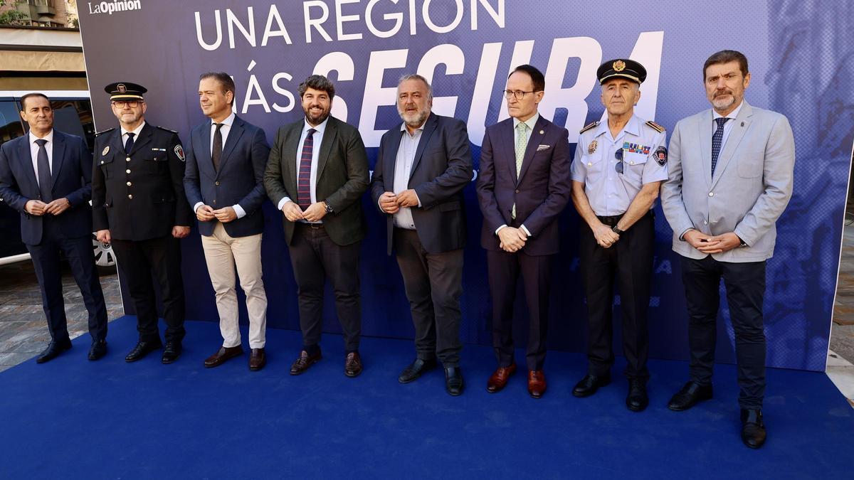 Fernando López Miras y otras autoridades, en el foro 'Una Región más segura: nueva Estrategia de Seguridad y Convivencia Ciudadana