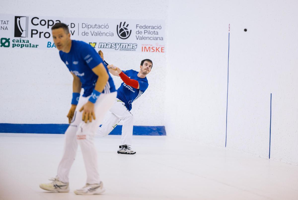 Salva Palau al resto.