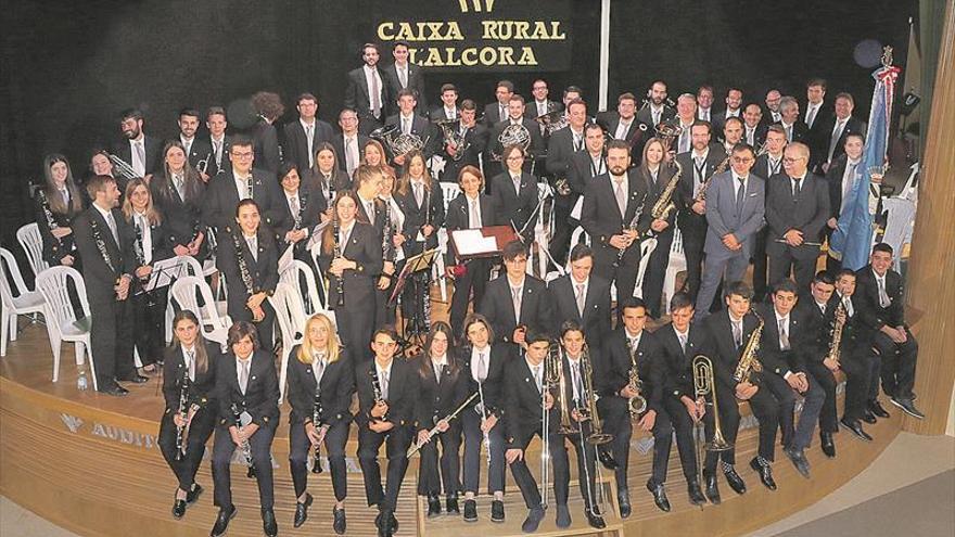 L’Alcora recibe a los 17 nuevos músicos de la Banda Municipal