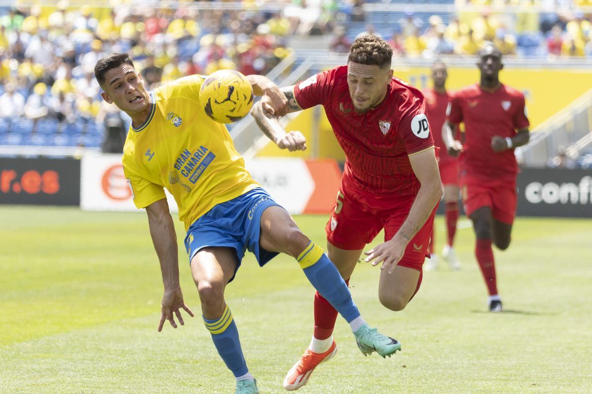 0-2. Otra bocanada de aire para el Sevilla