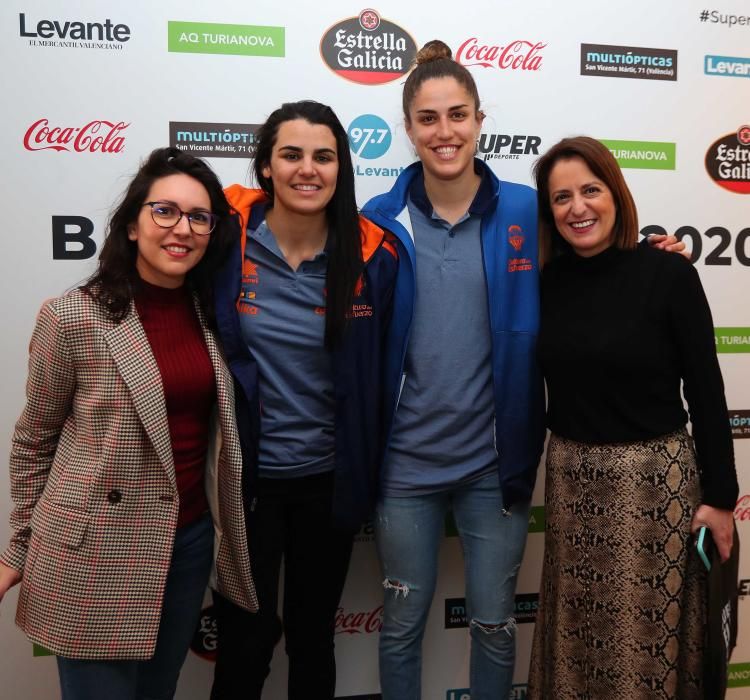 Las guerreras de Teika en el SUPER balcón fallero