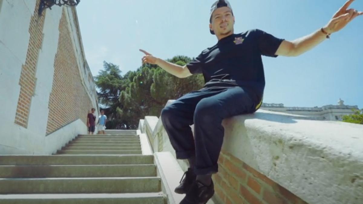 El B-Boy el cordobés Xak en una imagen de un vídeo promocional del campeonato de Red Bull.