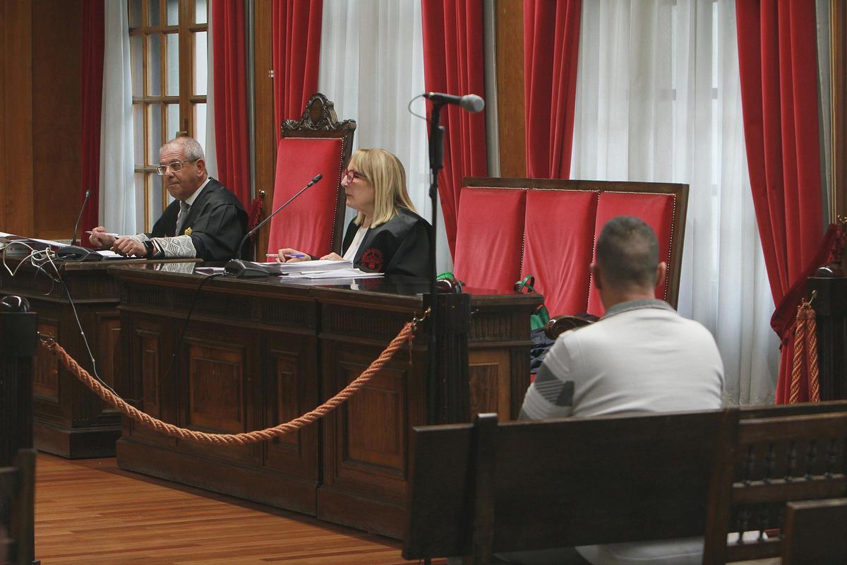 El fiscal y la abogada de la acusación particular.
