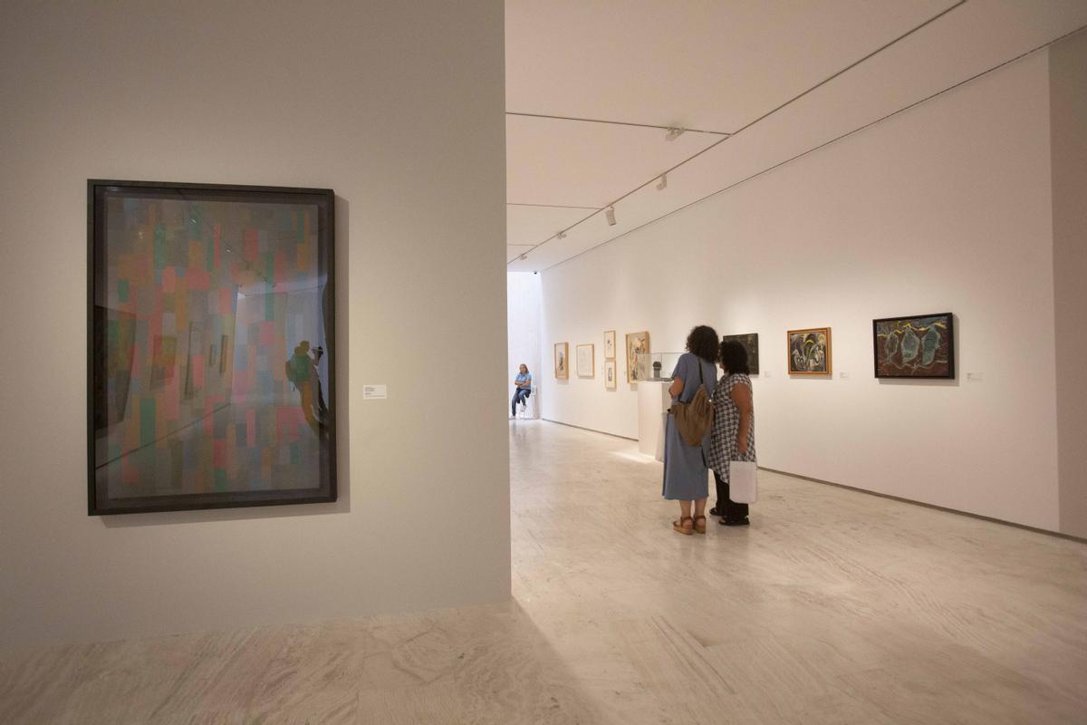 Exposición "Arte en una tierra baldía" en el MACA, con fondos del IVAM