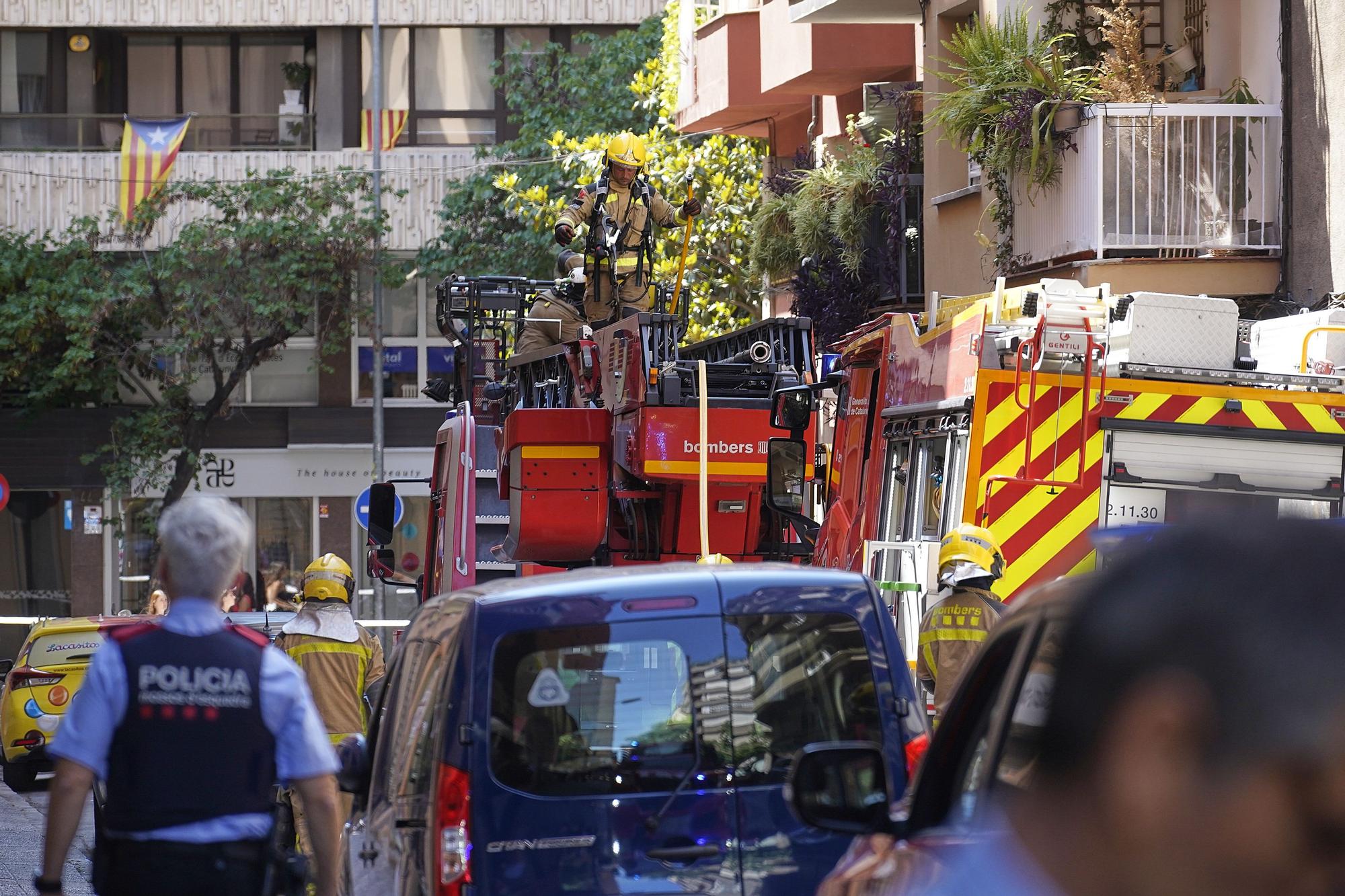 Incendi amb tres ferits lleus a Girona