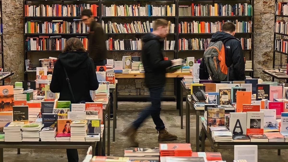 Clientes en una librería.