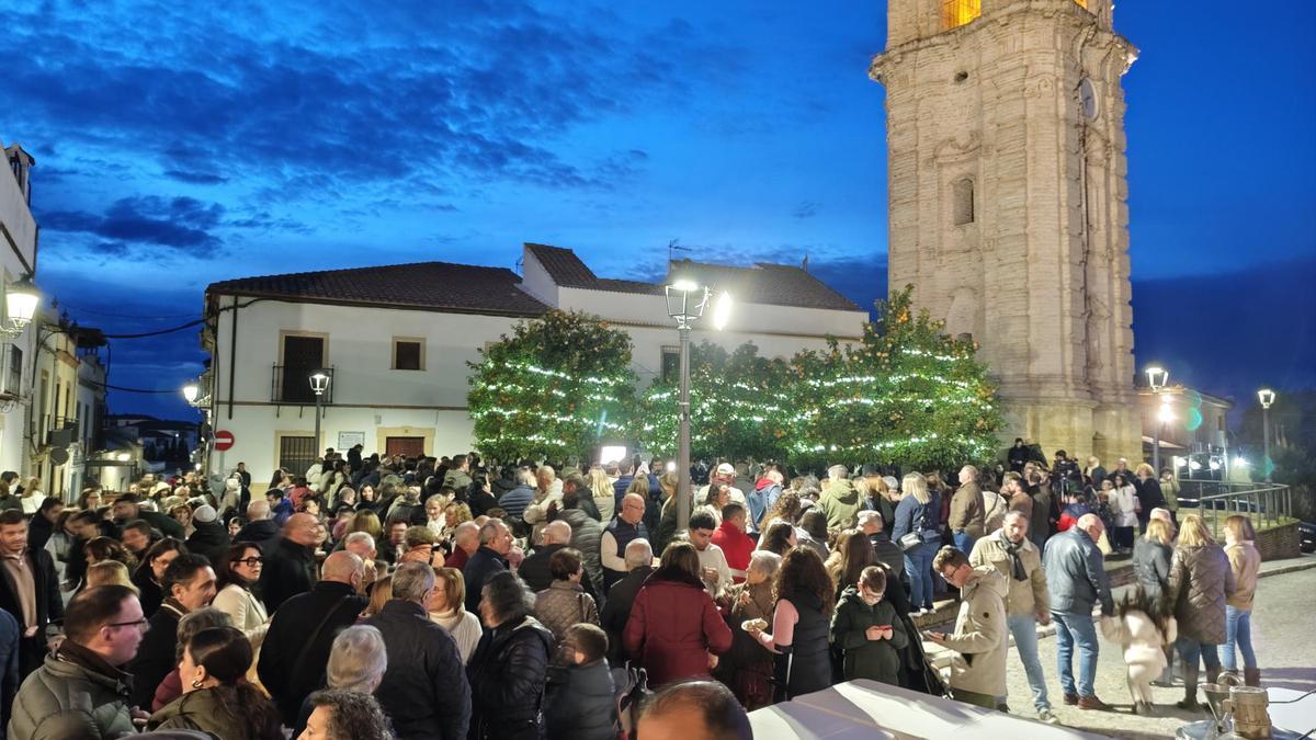 Aguilar de la Frontera empieza el año con roscones gigantes y sueños al cielo.