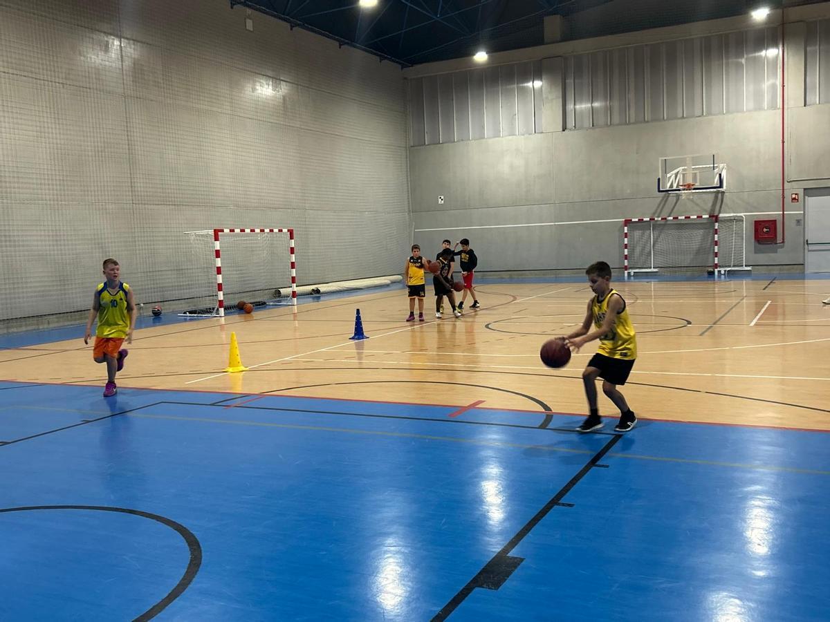 Entrenamiento del Club Baloncesto Siero