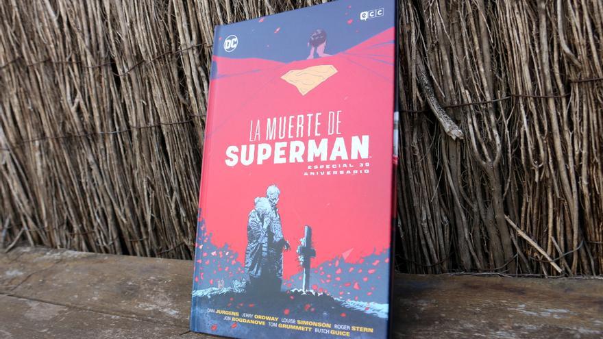 ECC Ediciones commemora els 30 anys de ‘La muerte de Superman’ amb un còmic especial