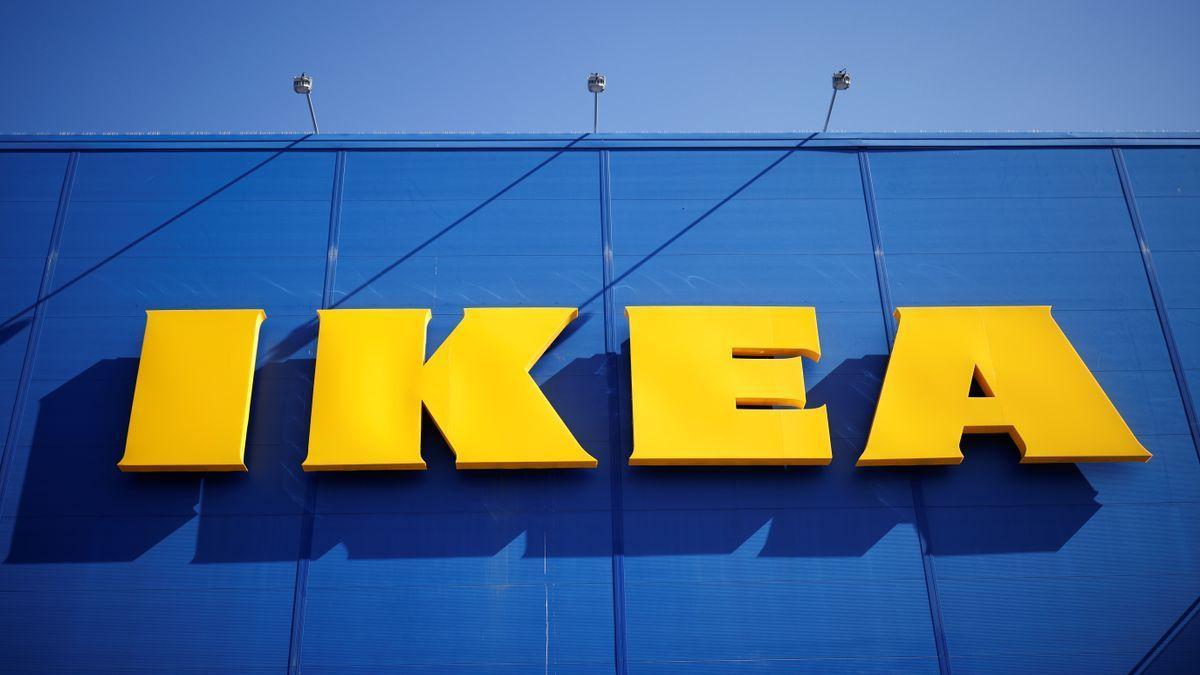 Así es la taza de Ikea que han agotado los &quot;influencers&quot;: lleva soporte y pajita reutilizable