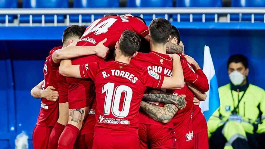 El Osasuna celebra su victoria.