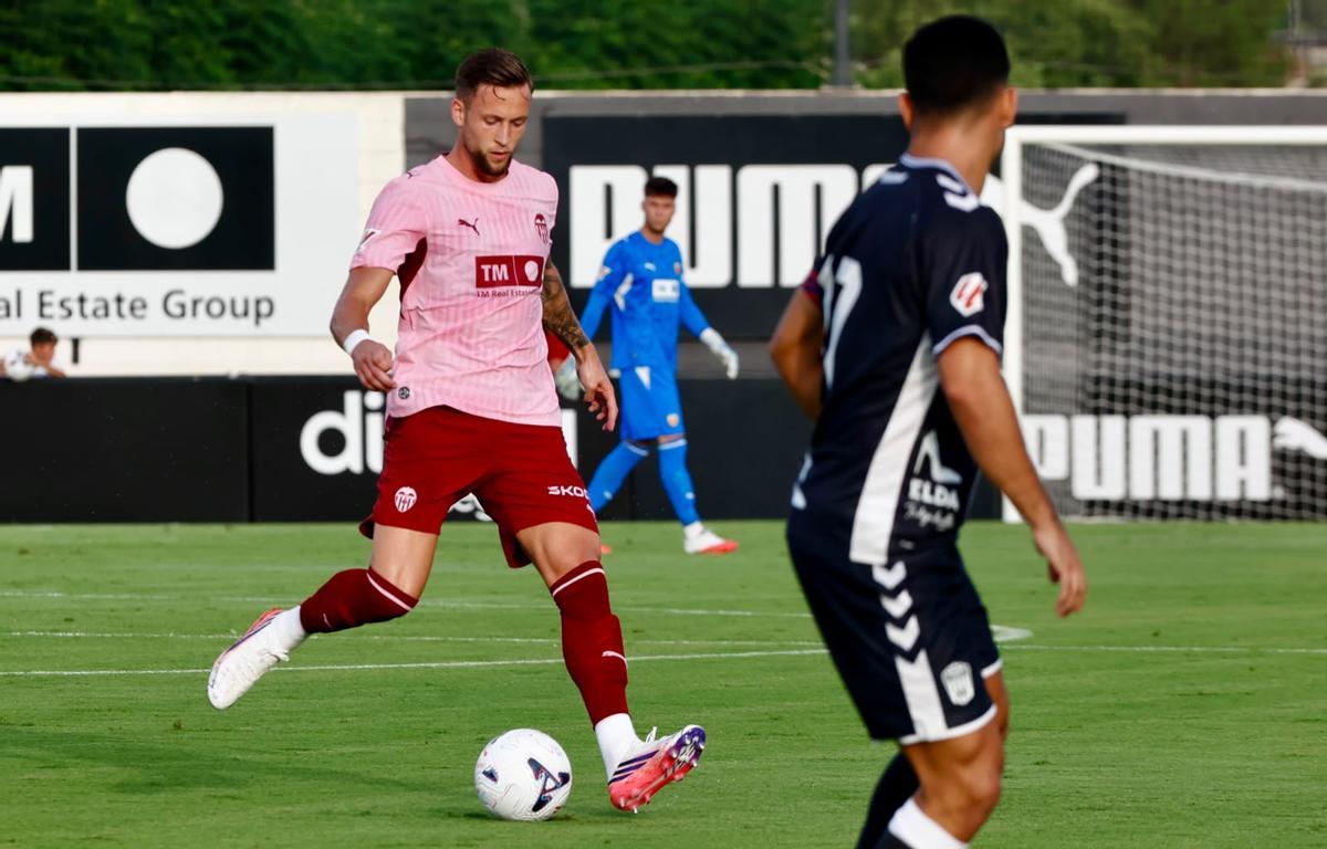 Justin de Haas ante el Eldense.