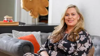 Katriona O’Sullivan, doctora en Psicología y activista por la educación: “Hay que erradicar la educación privada y convertir las escuelas en espacios capaces de dar cariño a los niños”