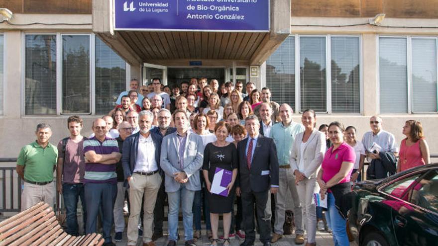 Foto de familia de participantes en la Semana Científica Antonio González.