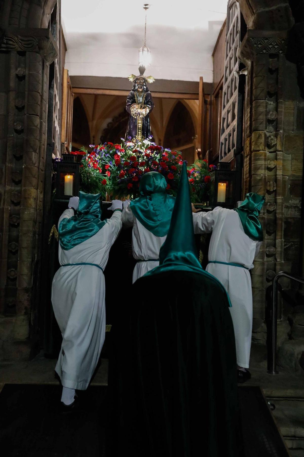 EN IMÁGENES: el álbum fotográfico de los mejores momentos de la Semana Santa de Avilés EN IMÁGENES: el álbum fotográfico de los mejores momentos de la Semana Santa de Avilés