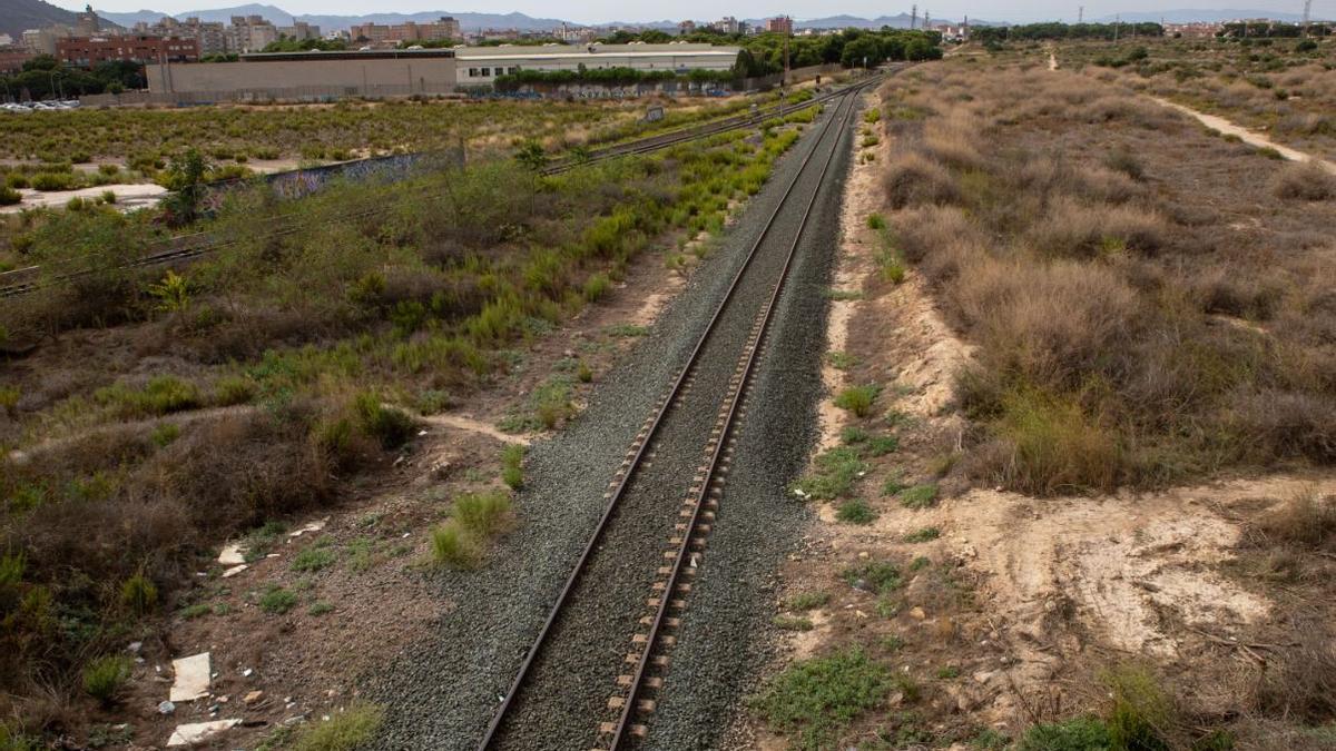 Vías del tren desde Torreciega, en Cartagena