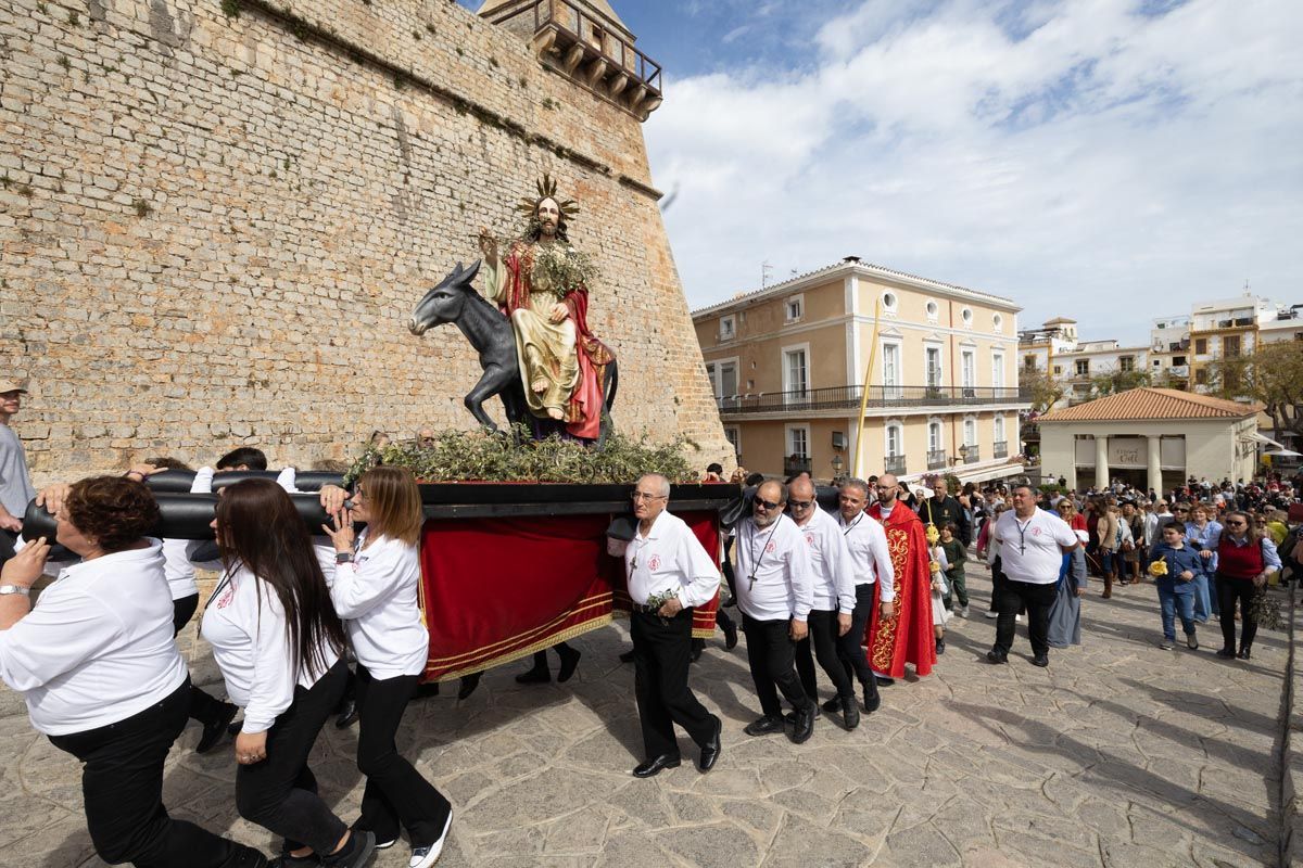 Todas las imágenes de la procesión de la Borriquita de Ibiza