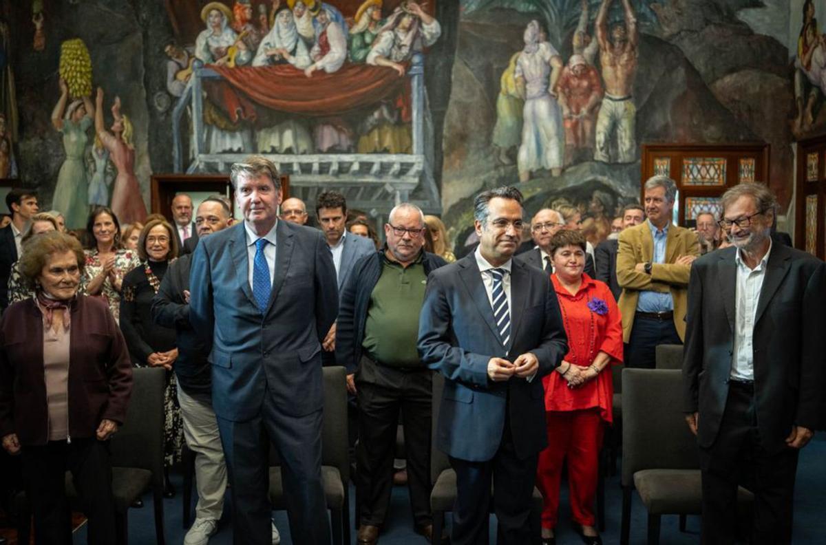 El Cabildo distingue a ocho tinerfeños por su trayectoria | ANDRÉS GUTIÉRREZ