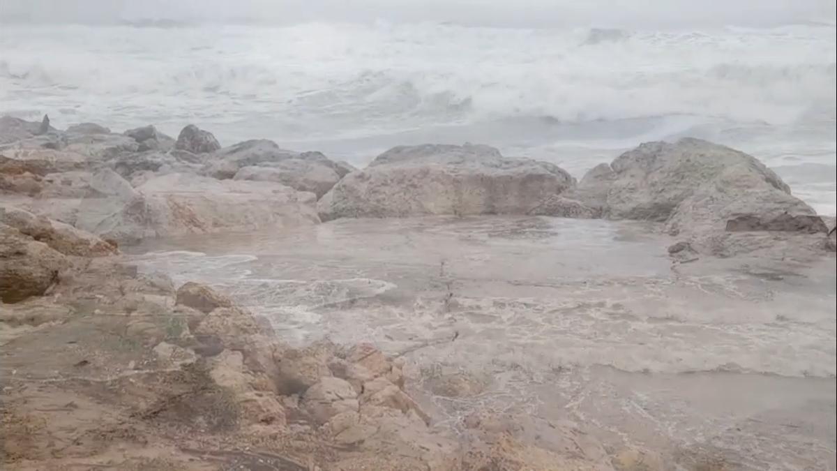 La borrasca Harry golpeó con fuerza el litoral de Cullera